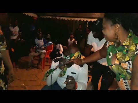 MM 1ER & Akyékoi Orchestra -  Min Binsin Bin