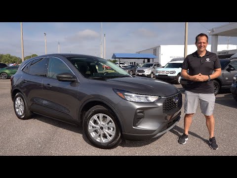 Is the 2023 Ford Escape a BETTER new SUV to buy than a Honda CR-V?