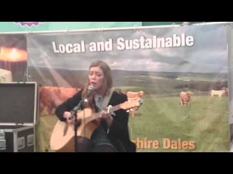 2015.09.24 Singer at York Food Festival, England - 02