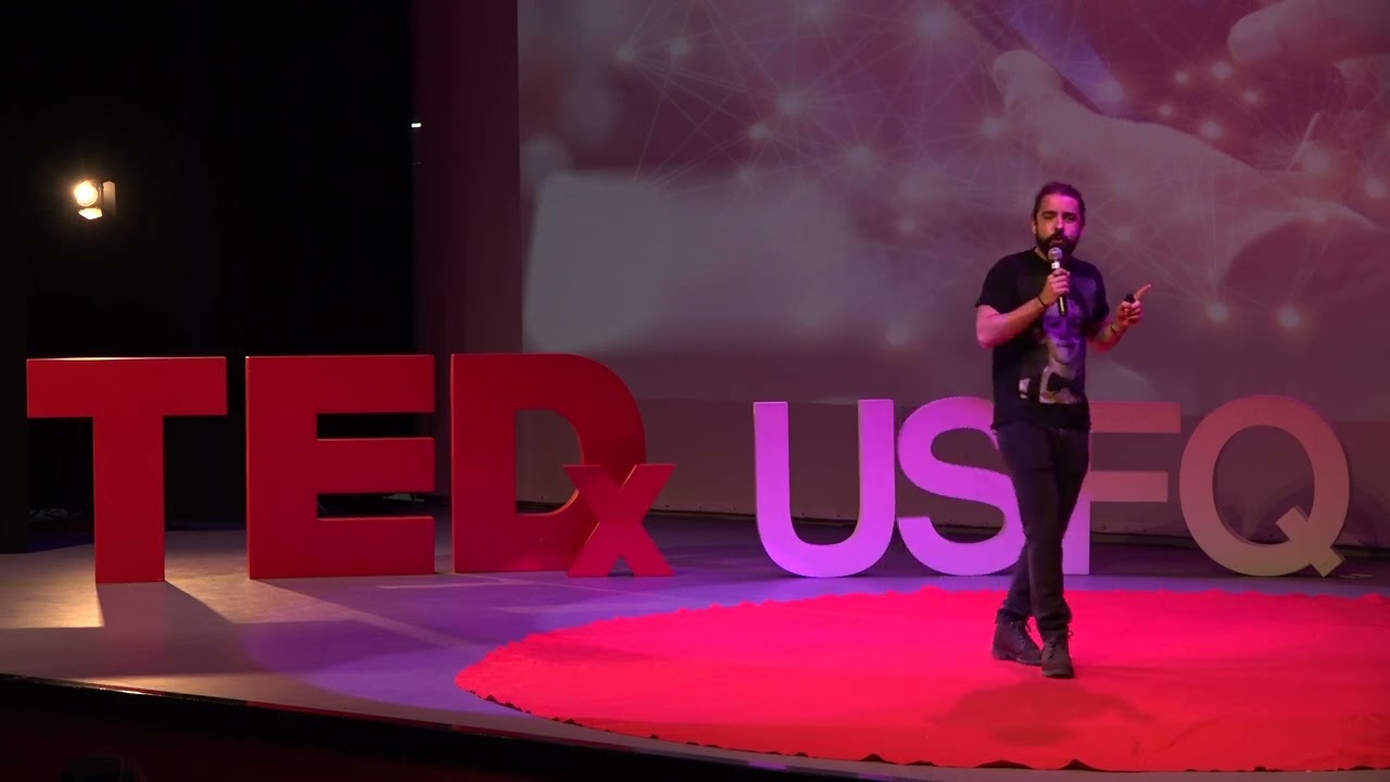 Encontré el trabajo de mis sueños... sin querer | Javier Ibarreche | TEDxUSFQ