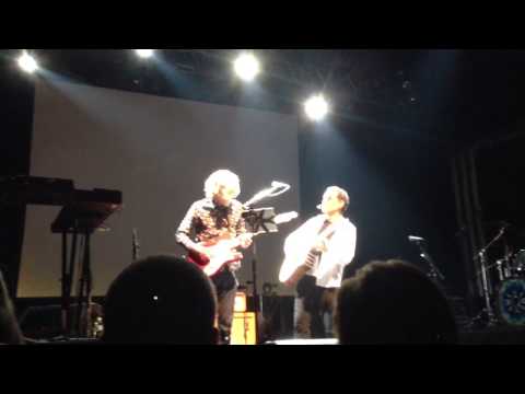 Transatlantic 3.5.14 guitar jam from Roine Stolt and Neal Morse