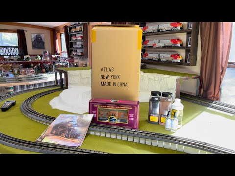 Surprise O Gauge Un-Boxing! 1st Atlas O to the Layout!