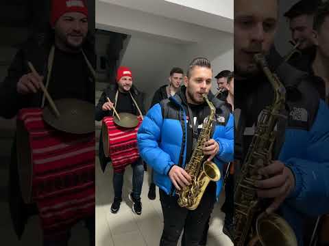 Colindătorii Bucovinei✅ Prea frumoasă colinda🙏🙏🙏 Tinerii de la liceul de artă Suceava ✅