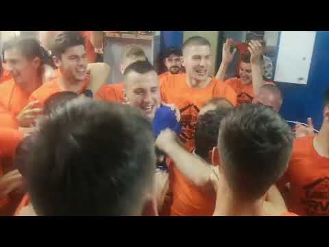 Reakcija igrača Varaždina nakon što im je u svlačionicu nakon utakmice ušao trener Kovačević...