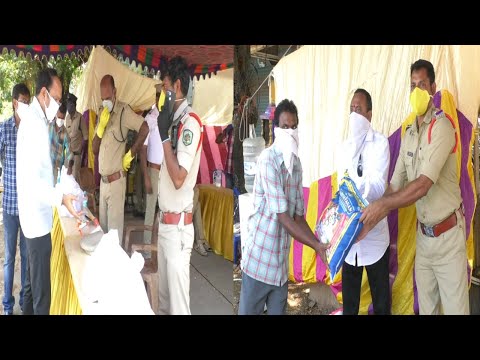 Rice,Food & Maskes Distribution by Various Organisations at Red Zone Areas in Visakhapatnam,Vizag Vision....