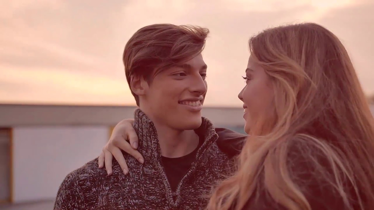 Watch Now Francesco Sole Devi essere fiera di te sei quello che hai passato! #poesia Francesco Sole Devi essere fiera di te sei quello che hai passato! #poesia