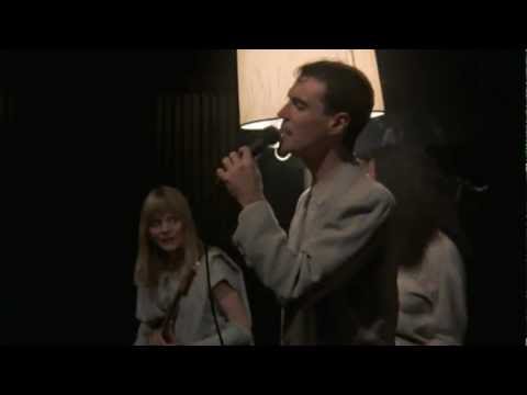 Video thumbnail for This Must Be the Place (Naive Melody) [Live]