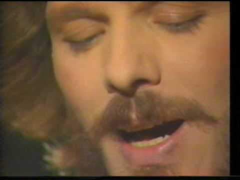 Eurovision 1985 - Greece - Takis Biniaris "Miazoume" (Μοιάζουμε) - BBC Preview Show