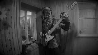 Walk Lola Walk- Loneliness (Annie Lennox)