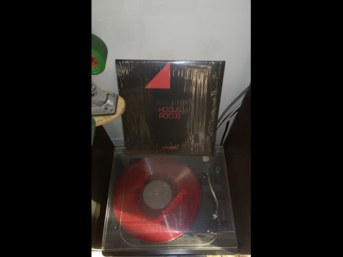 Hocus Pocus – A Mi-Chemin Feat Akhenaton (Vinyle red enregistré RARE 2010)