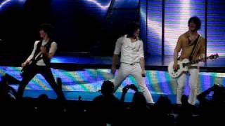 Jonas Brothers - Take On Me (A-Ha cover) [2/3/08]