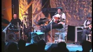 PEDRO GUERRA EN CONCIERTO - Hay mil maneras de derrotar a un hombre