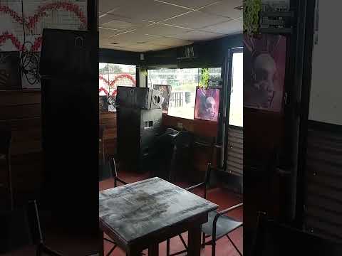 bar cacatúa.Pueblo andino.Santa Fe