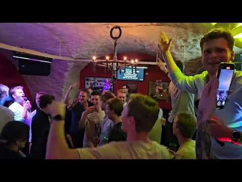 Karaoke endises Karja Keldris,  II osa - rootslaste invasioon :) Tallinn Estonia