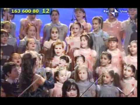 Goccia dopo goccia- cantano FASANO e i suoi bambini.wmv