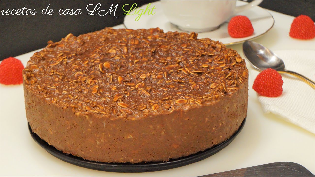 SOLO 3 INGREDIENTES PASTEL DE AVENA Y CHOCOLATE / ONLY 3 INGREDIENTS OATMEAL AND CHOCOLATE CAKE