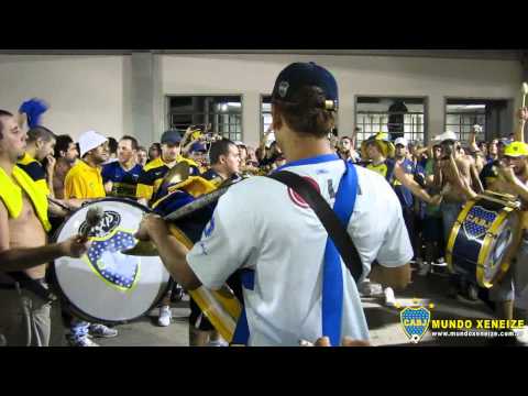 "Festival de Bombos en Rio - Fluminense 1 Boca 1" Barra: La 12 • Club: Boca Juniors • País: Argentina