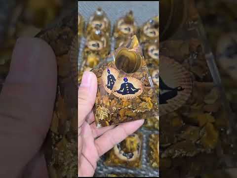 Tiger eye nubian pyramid