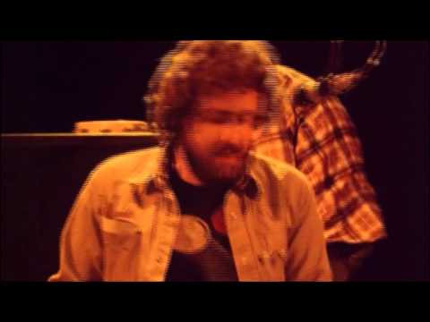 Paul McCartney & Wings - Let 'Em In (Wings Over Wembley 1976)