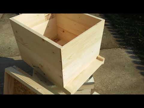 , title : 'Vand cutii, stupi pentru albine - Apicultura la noi acasa'