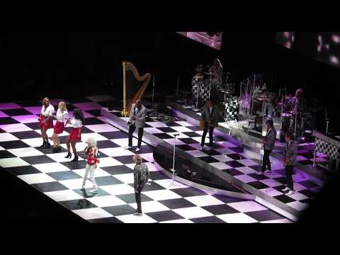 Rod Stewart & Cyndi Lauper  "It Takes Two"