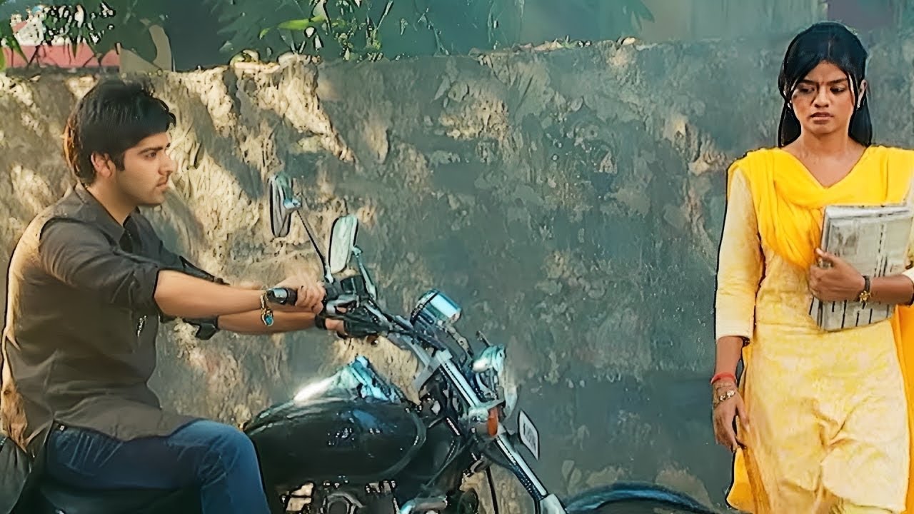 Helmet Nahi Pehnoge Toh Hum Apke Bike Par Nahi Bithaungi | Afsar Bitiya Romantic Scene