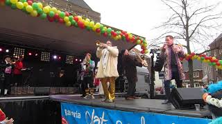 Platsspektakel Echt en opening  Knallermann Ein Festival der Liebe 2 maart 2019