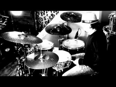 How To Play Your First Drum Groove In Under 60 Seconds! - Drum Lessons