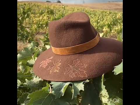 Осенние листья на шляпе Мастер класс по рисованию листьев на шляпах своими руками