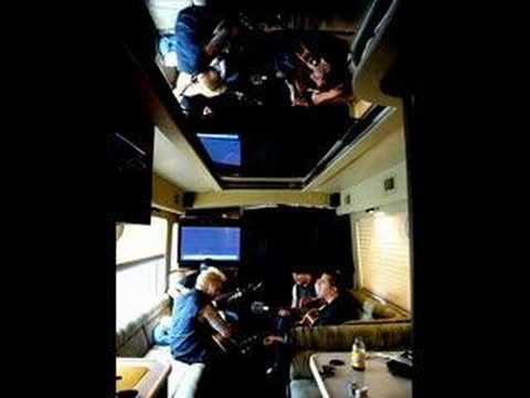 Rancid - Fall Back Down (Rare Acoustic Live)