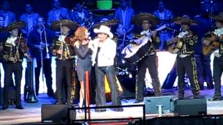 Joan Sebastian y Lucero-Caminar conmigo