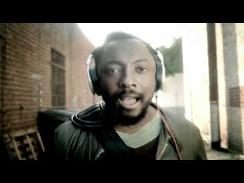 Black Eyed Peas - The Time of my Life (Official Music Video)