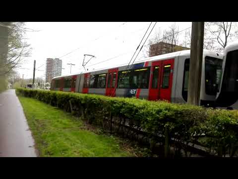 RET Metro lijn A vertrek van Binnenhof