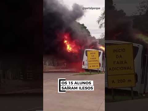 Ônibus escolar pega fogo em Pilar do Sul e alunos escapam sem ferimentos