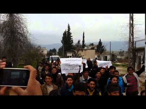مظاهرة في قرية قسطون في ريف حماة تندد بجبهة النصرة وتطالب بإطلاق سراح عبد الله قنطار