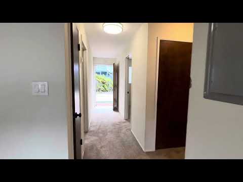 2031 Shoreline Dr property video
