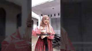 Download lagu Bunga mawar merah suatu tanda cinta mp3