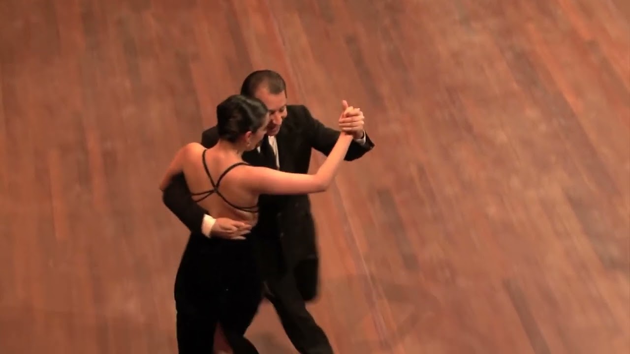 Milonga de Buenos Aires:   Miguel Zotto & Daiana Guspero