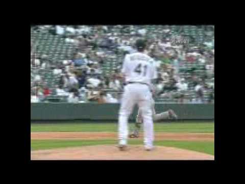 MLB Season 2008: Rookie Scott McClain (Giants) hits his first major league homerun. (9/3/08)