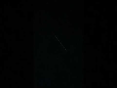 Paso de los satélites 🛰️ de starlink por la zona de Carlos casares pcia de Buenos Aires 2/4/26