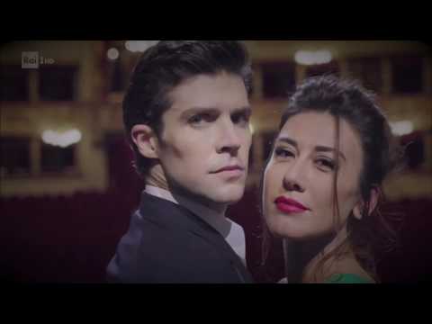 Virginia Raffaele e Roberto Bolle vs Kenzo.