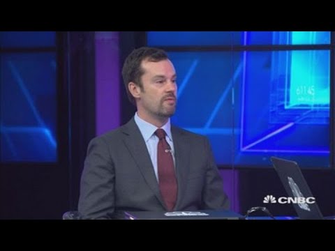 Equities pro discusses the outlook for Softbank | Street Signs Asia