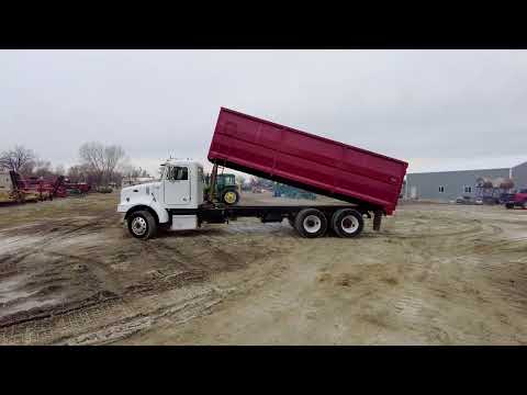 2005 PeterBuilt Tandem Truck (475,881miles)