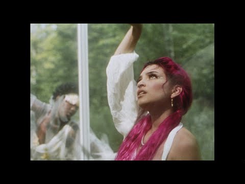 Ambar Lucid - Un Animal (Divina Existencia) [Official Video]