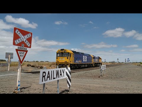 BL30 & X48 Pacific National Light Engines (10/12/2020) - PoathTV Australian Trains & Railways