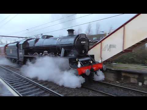 LMS Jubilee 45690 'Leander' at Ashburys Railway Station with 'The York Yuletide Express'