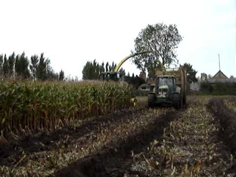 Loonbedrijf Segaert met John Deere 7700