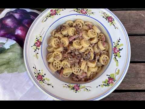 Assaggia questa pasta speck pomodori secchi e robiola primo piatto golosissimo, non più senza!!