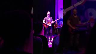 Hanson - Crowd singing Rudolph The Red Nosed Reindeer - Detroit, MI 12/17/19