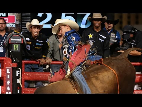 TOP RIDE: Renato Nunes scores 89.5 on Flyin Crazy